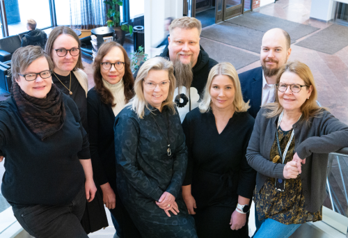 Työryhmä 22-25 jäseniä
