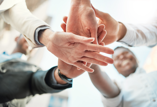 Kädet yhdessä kuvituskuva